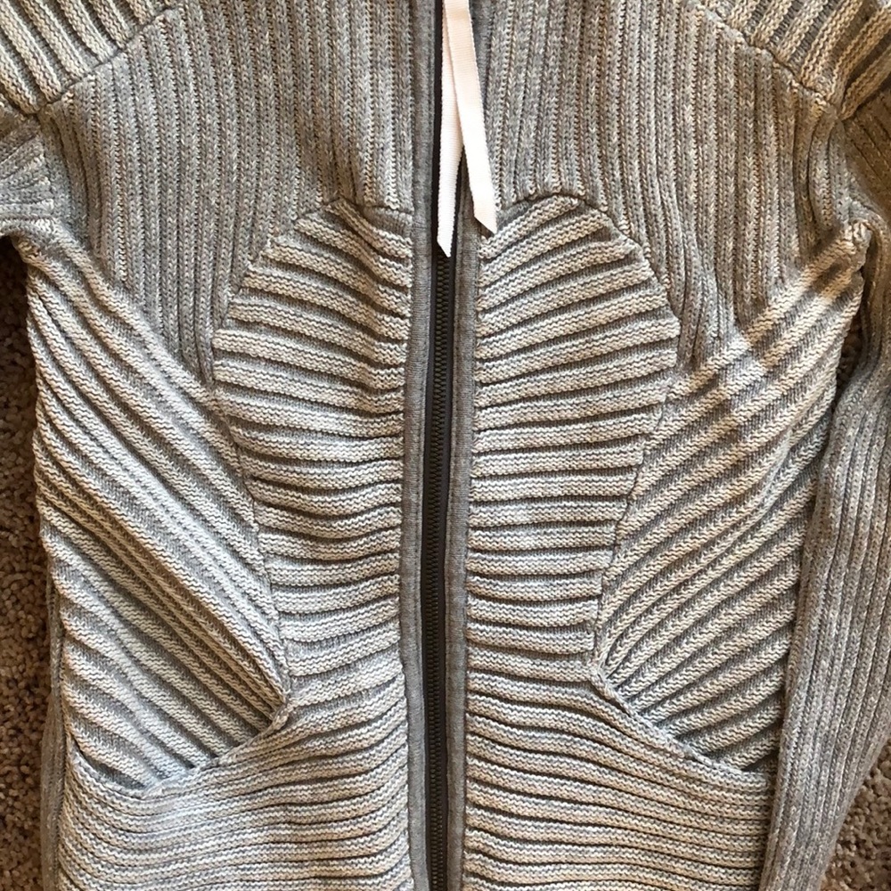Lululemon zip up jacket - Picture 3 of 4